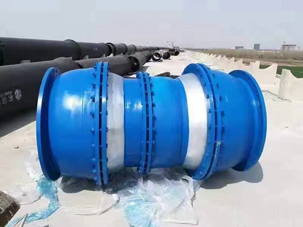 球形伸縮器